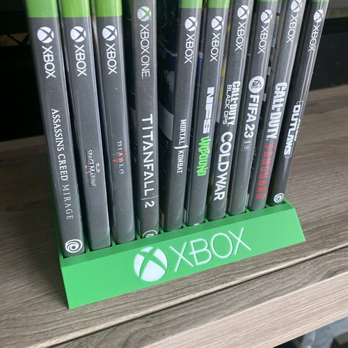 Xbox game case stand like new