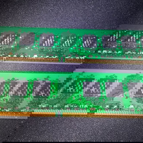 DDR2 оперативна памет 2 GB (2x1GB) - Кингстън