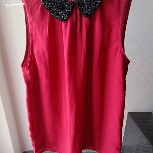 Stradivarius blouse with unique collar like new, burgundy size M