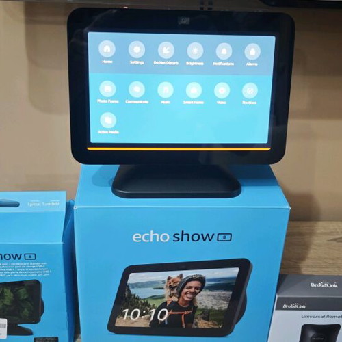 Amazon Echo Show 8 Gen 3 σχεδόν αχρησιμοποίητο με βάση