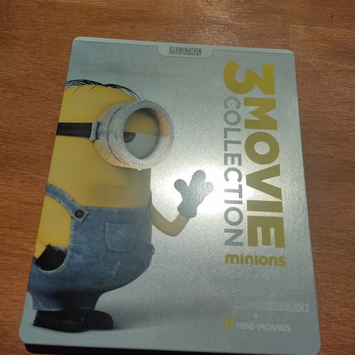 Despicable Me 1 2 Minions Steelbook Blu-Ray like new with English subtitles