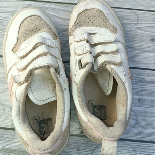 Veja leather sneakers size 33 like new, white