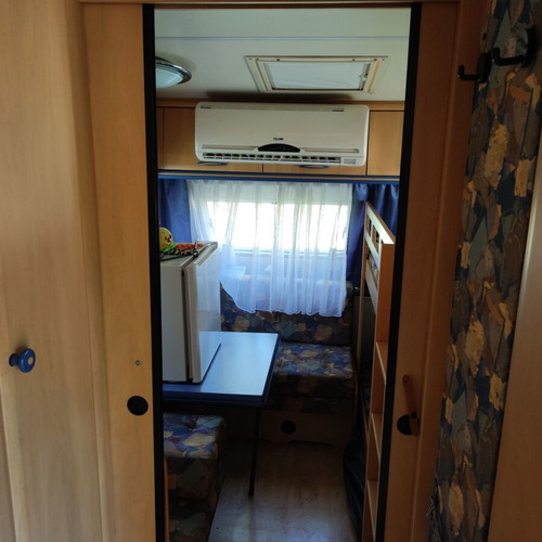 Hobby 7m family caravan, fully autonomous