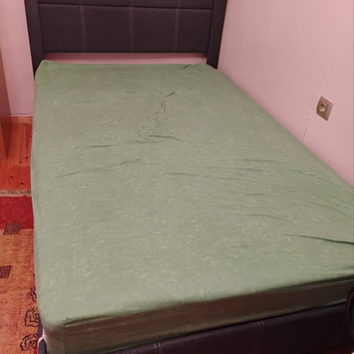 Bed with mattress like new, dimensions 2.10x1.20