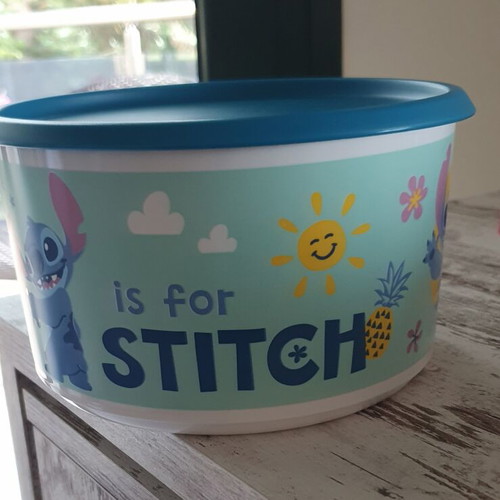 Stitch 2.5-liter airtight Tupperware canister, pink or blue