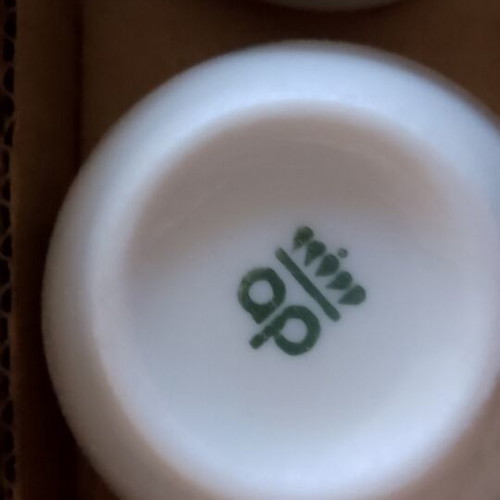 Espresso porcelain cups set of 6 with saucers new in box