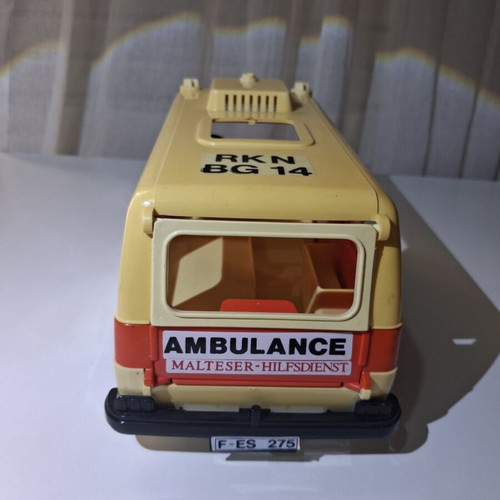 Playmobil ambulance vintage used in good condition
