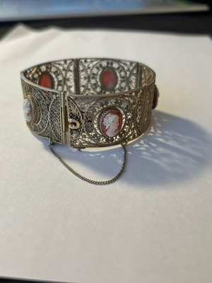 Vintage silver bracelet with cameo like new