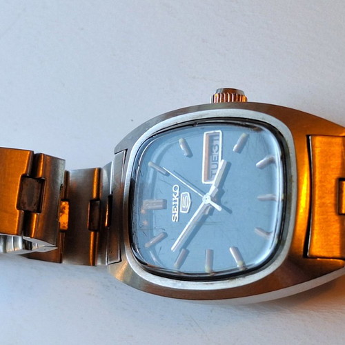 Vintage Seiko women's watch used in excellent condition