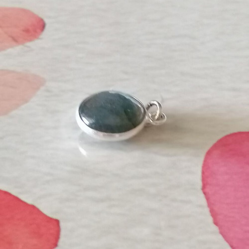 Silver 925 pendant with natural labradorite, new
