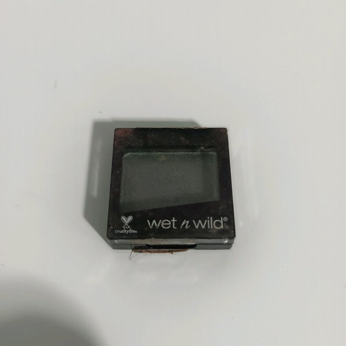 Wet and Wild eyeshadow in golden green olive color new