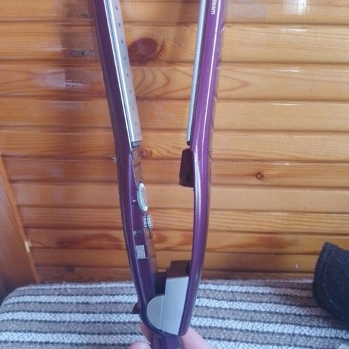 Babybliss Hair Straightener used with steam function