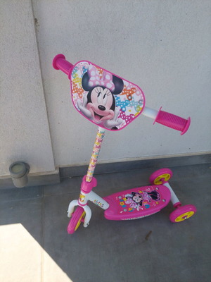 Scooter with Minnie like new