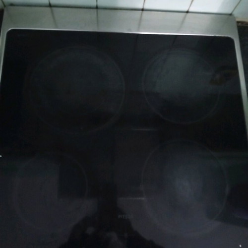 Kitchen and extractor fan refurbished, fully functional