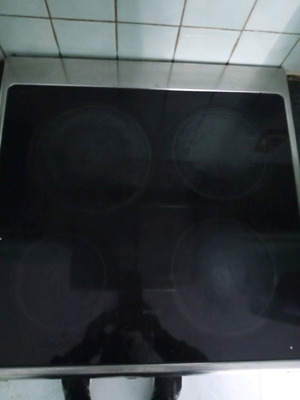 Kitchen and extractor fan refurbished, fully functional