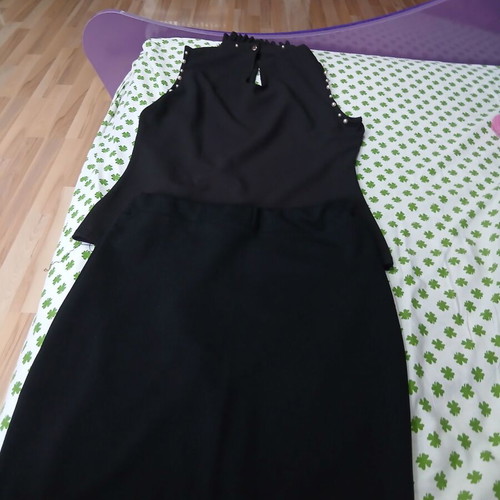 Black women's top and skirt like new, sizes M and L