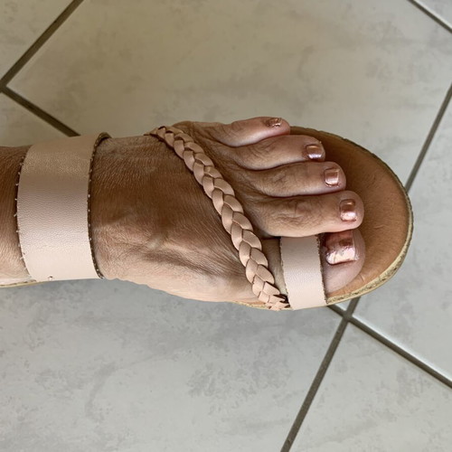 Pink leather platform sandals size 40 like new