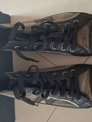 Μποτάκια δερμάτινα Tommy Hilfiger σαν καινούργια, μαύρα και γκρι, νούμερο 40