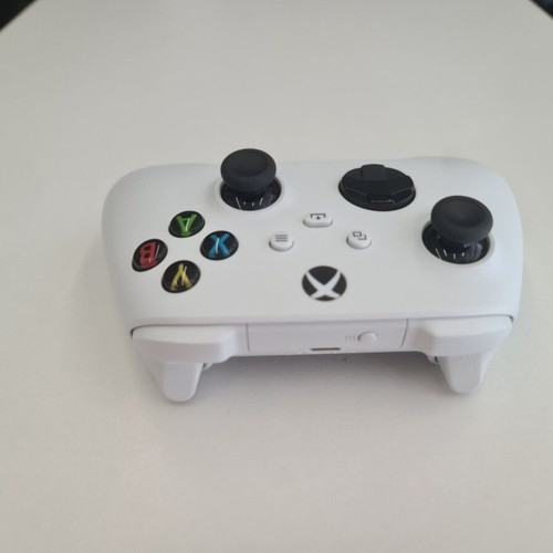 Xbox Series controller used with hall effect joysticks