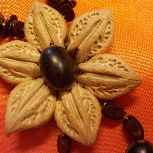 Flower necklace 50cm