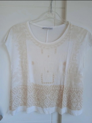 Zara sleeveless cotton blouse used, neutral design