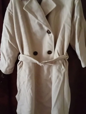 Дамско палто кашмир като ново, зимно луксозно от Франция