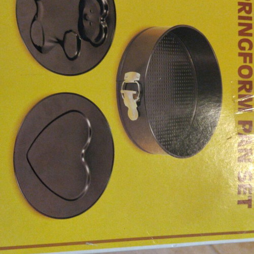 Springform pan set 10 inch with bear, heart, and flan bottoms, new