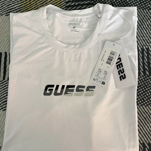 Guess men's white T-shirt size M, new with tags