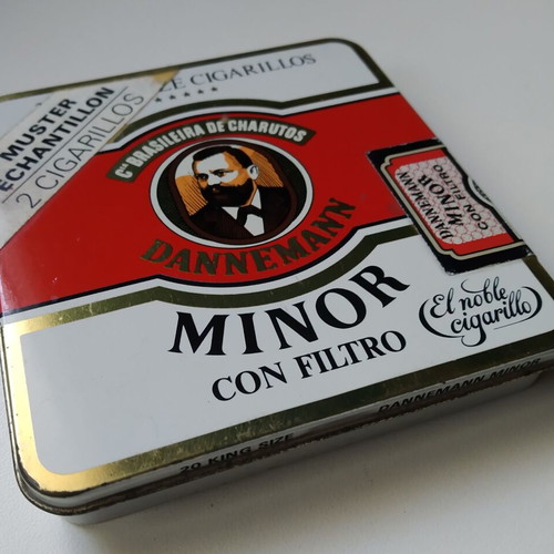 Metal collectible tobacco tins used, pack of 7