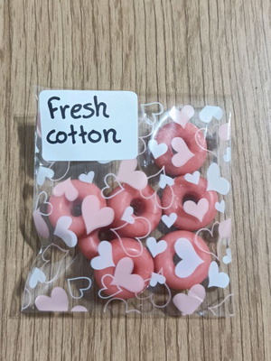 Wax melts 100% plant-based wax, pack of 6 mini donuts, like new