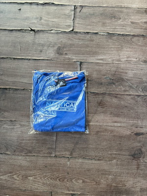 T-shirt new, size M, blue