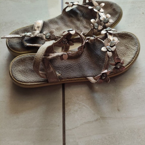 Sandals size 39 used, gold platform style