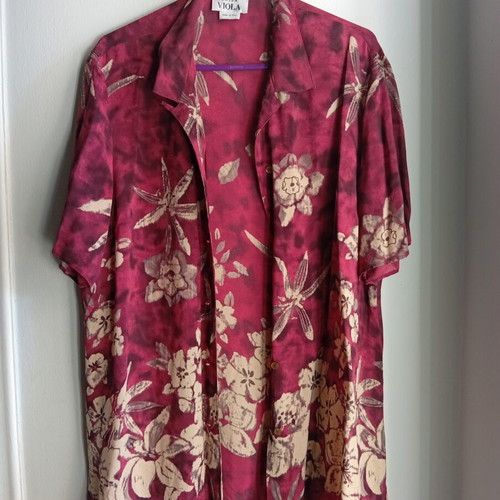 Women's Italian Shirt 4XL red like new