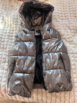 Sugarfree Sleeveless Puffer Jacket for Girls 8 Years Old Like New Silver