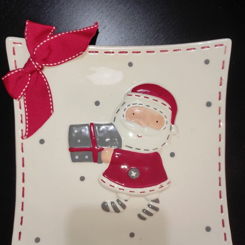 Christmas plate with Santa Claus new