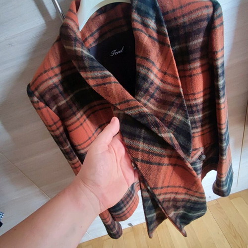 Forel checked jacket with integrated scarf like new, multicolor