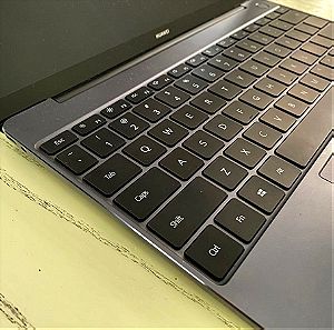 Huawei Matebook 13 R5-3500U/8GB/512GB Laptop