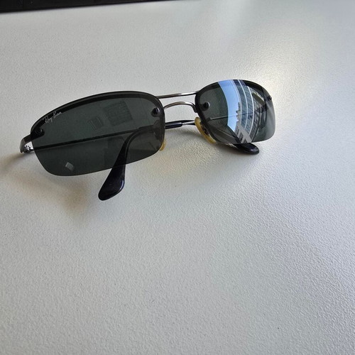 Ray Ban Unisex Sunglasses RB3174 with Black Metal Frame like new