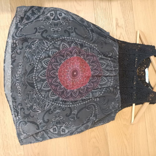 Desigual women's sleeveless top XS like new, embroidered, black