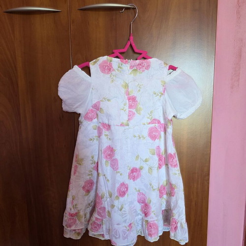 Floral dress for 3 years old like new with silver details Babymini