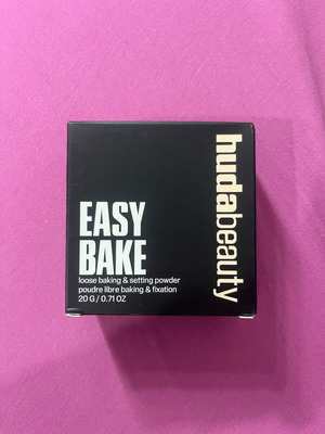 Huda Beauty Easy Bake Setting Powder new