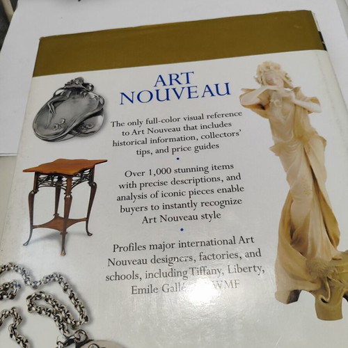 Art Nouveau DK Collector’s Guide book like new