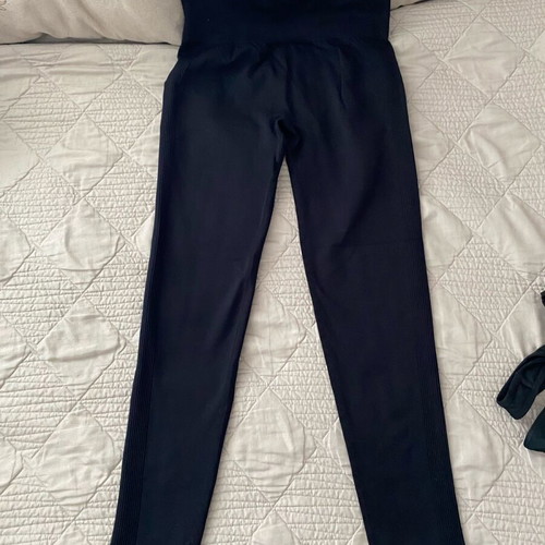 Shein leggings very stretchy XL used, black