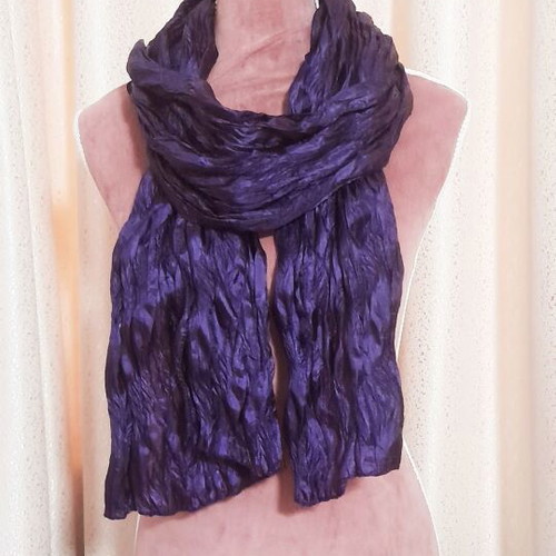 Pashmina scarf new, deep purple crinkle texture