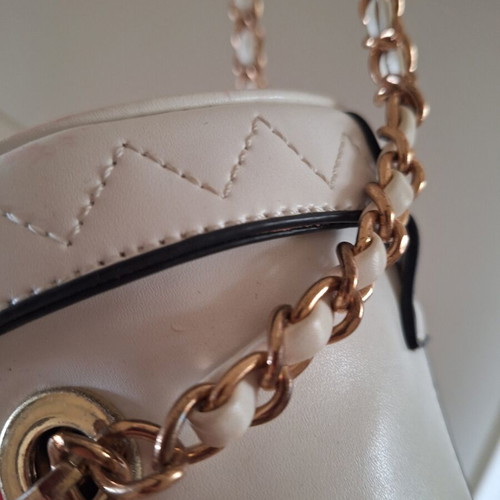 Moschino shoulder bag like new with straw, white and red