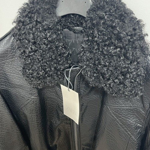 Zara jacket size L with removable fur, black