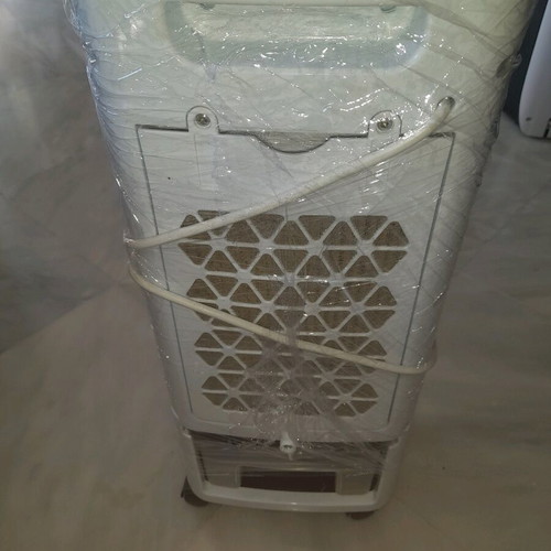 Air-cooler with ice packs like new