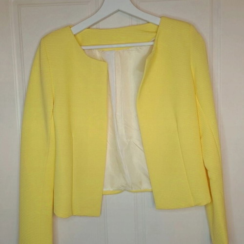 Women's jacket like new, yellow