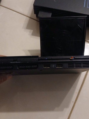 Sony PlayStation 2 (PS2) console