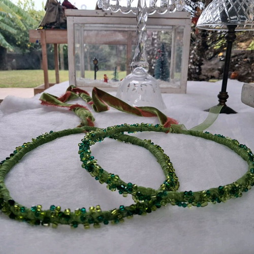 Wedding crowns green new, colorful, intricate and refined